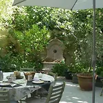 C'est Maison Bleue - A Blue In