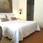 Bed and breakfast C'est Maison Bleue - A Blue In