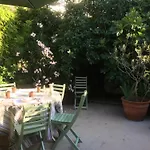 C'est Maison Bleue - A Blue In فندق مبيت وإفطار 3*