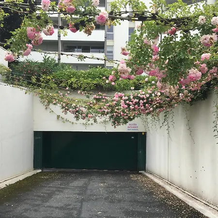 Alojamento de Acomodação e Pequeno-almoço C'est Maison Bleue - A Blue In 3*