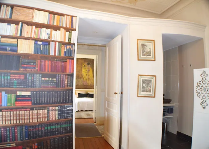 C'est Maison Bleue - A Blue In 3* Bordeaux