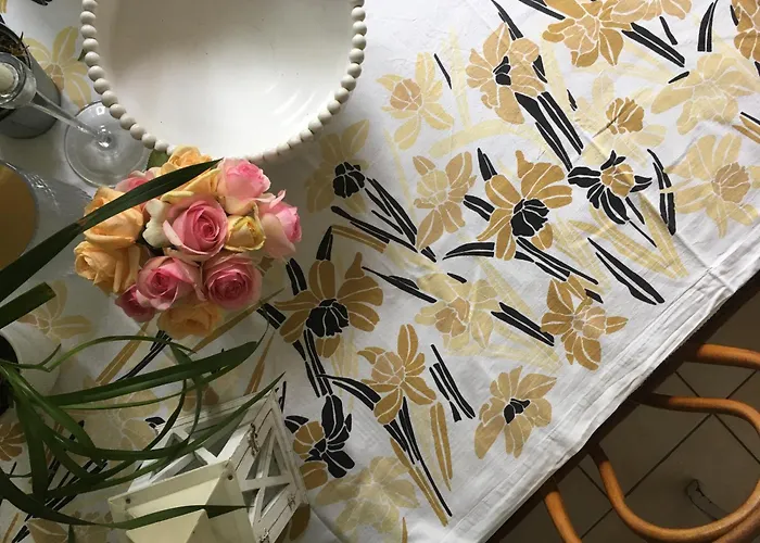 Alojamento de Acomodação e Pequeno-almoço C'est Maison Bleue - A Blue In 3*