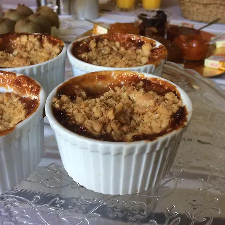 C'est Maison Bleue - A Blue In