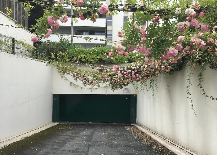 Frühstückspension C'est Maison Bleue - A Blue In 3*