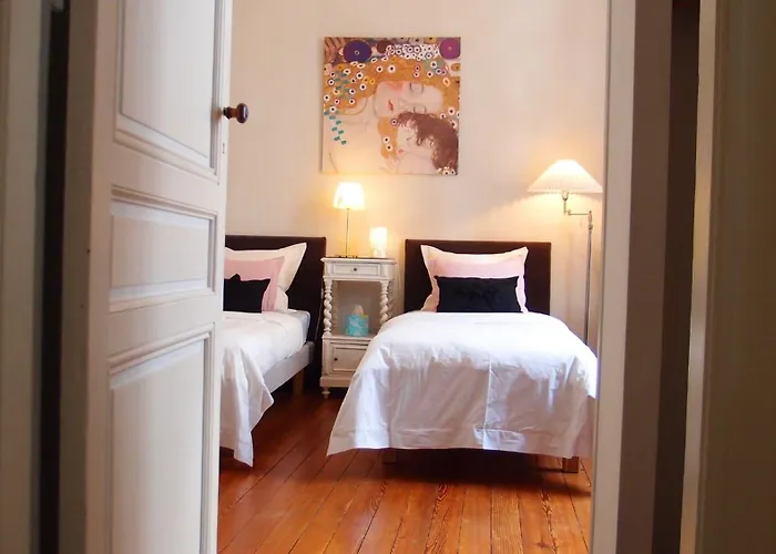 C'est Maison Bleue - A Blue In Frühstückspension Bordeaux