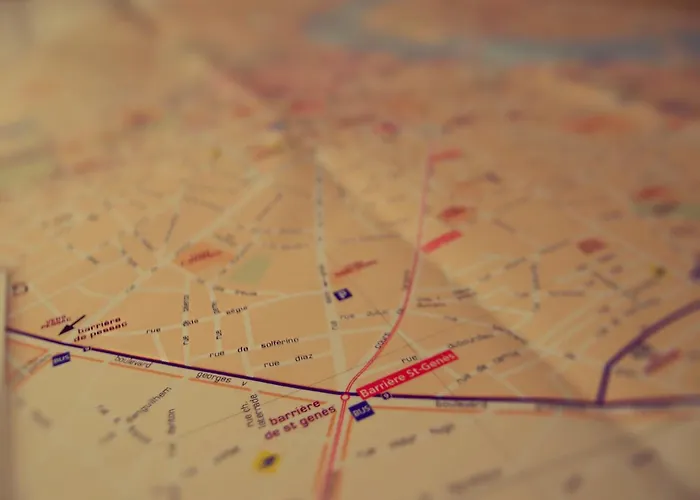 C'est Maison Bleue - A Blue In