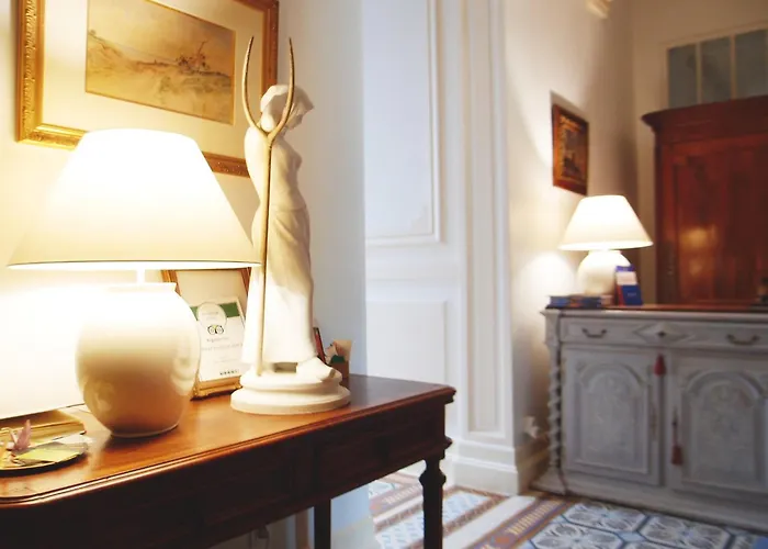 فندق مبيت وإفطار C'est Maison Bleue - A Blue In بوردو